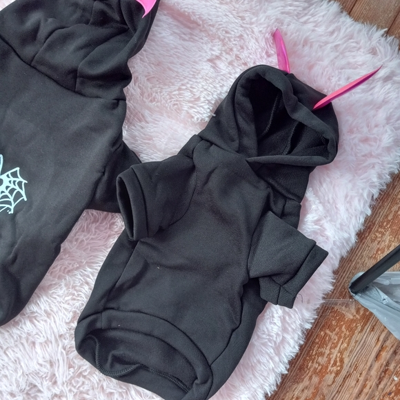 Pet hoodie! Dog seater with hood, pink horns, and spider graphic! 2 sizes! Nwot - Picture 3 of 8